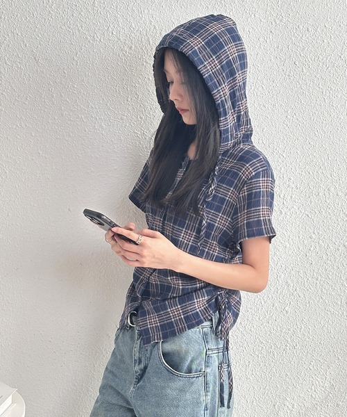 MAISON DE THERESE（メゾン ド テレーズ）の「フード＆ドローストリング付き 格子柄シャツ（シャツ/ブラウス・レディース・ネイビー/グリーン/ベージュ・S/M/L/XL/X-LARGE）」の14枚目の写真