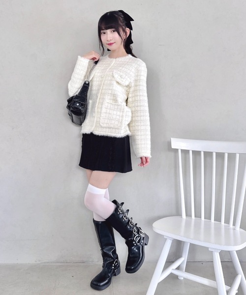Loueme(ルエム)の「ラメツイードライクニットジャケット(ノーカラージャケット・レディース・ブラック/オフホワイト/ピンク・FREE)」の15枚目の写真