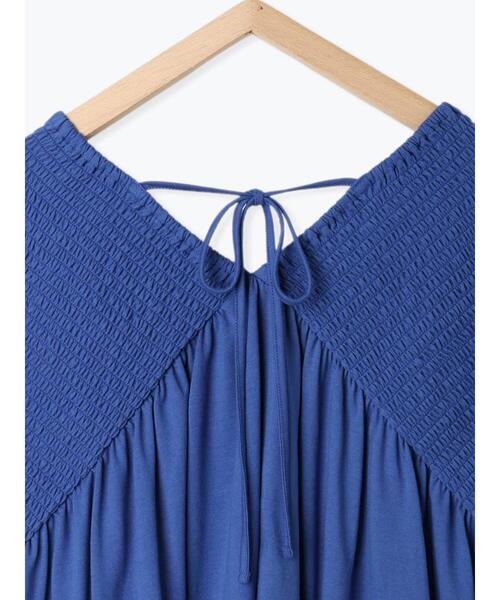 Samansa Mos2 blue（サマンサモスモスブルー）の「◎【接触冷感】シャーリングVネックプルオーバー（Tシャツ/カットソー・レディース・ブラック/ブルー/オフホワイト・F）」の10枚目の写真