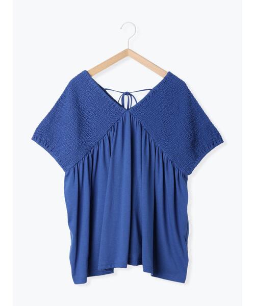 Samansa Mos2 blue（サマンサモスモスブルー）の「◎【接触冷感】シャーリングVネックプルオーバー（Tシャツ/カットソー・レディース・ブラック/ブルー/オフホワイト・F）」の12枚目の写真