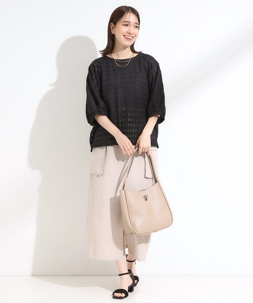 SHOO・LA・RUE(シューラルー)の「【S-LL】涼やかで好印象 シアーチェック ドルマントップス(Tシャツ/カットソー・レディース・ブラック/アイボリー/イエロー系その他・04/03/02/01)」の10枚目の写真