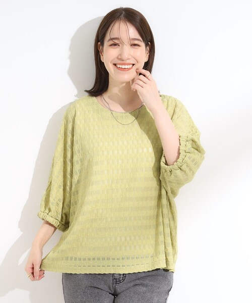 SHOO・LA・RUE(シューラルー)の「【S-LL】涼やかで好印象 シアーチェック ドルマントップス(Tシャツ/カットソー・レディース・ブラック/アイボリー/イエロー系その他・04/03/02/01)」の12枚目の写真