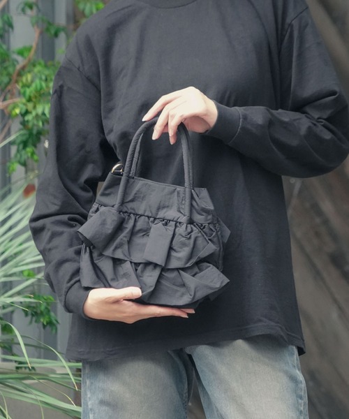 Lee(リー)の「【Lee/リー】フリル2WAYバッグ(ショルダーバッグ・レディース・ブラック/ホワイト/スミクロ・ONE SIZE)」の2枚目の写真