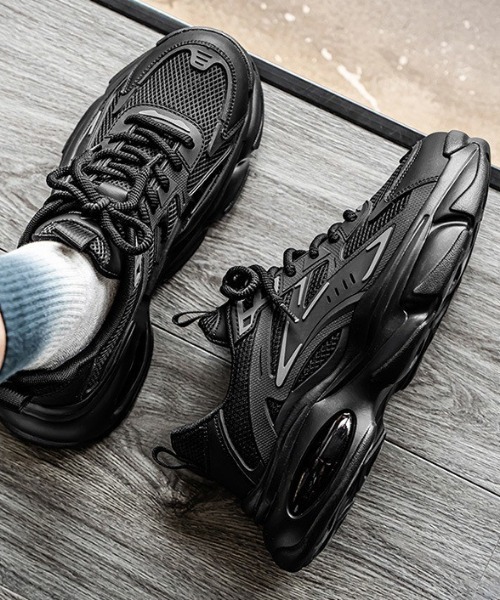 MGV（エムジーヴィー）の「ブラックダッドスニーカー（スニーカー・メンズ・ブラック・MEDIUM/LARGE/X-LARGE）」の2枚目の写真