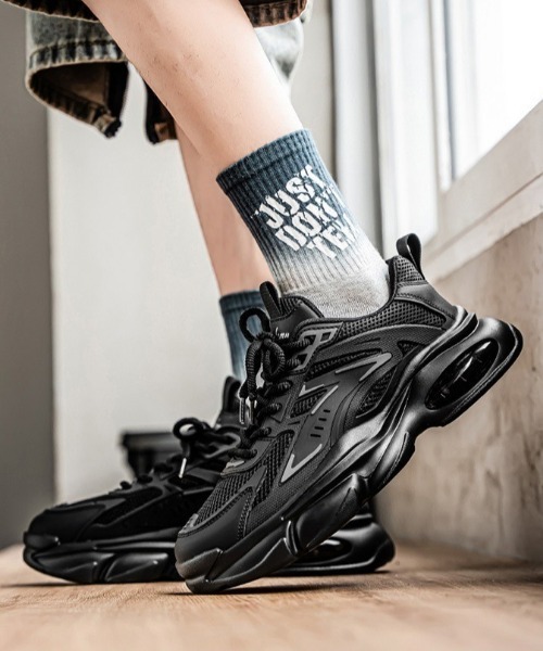 MGV（エムジーヴィー）の「ブラックダッドスニーカー（スニーカー・メンズ・ブラック・MEDIUM/LARGE/X-LARGE）」の3枚目の写真