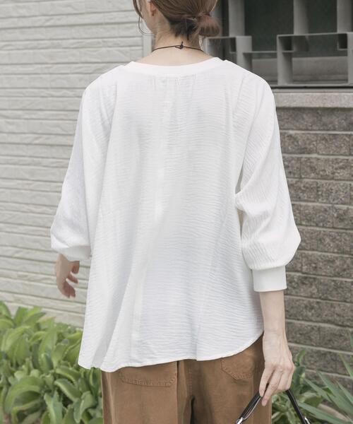 ITEMS URBANRESEARCH（アイテムズ アーバンリサーチ）の「リブドルマンブラウス（シャツ/ブラウス・レディース・ブラック/ホワイト/レッド系その他・FREE）」の16枚目の写真