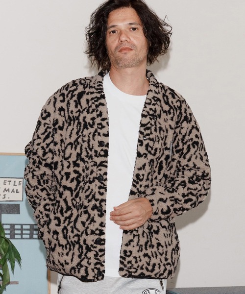 No Rain No Rainbow(ノーレインノーレインボー)の「mcg3701-leopard boa cardigan カーディガン(NR25W-03)(カーディガン/ボレロ・メンズ・レオパード/アニマル・S/M/L/XL)」の3枚目の写真