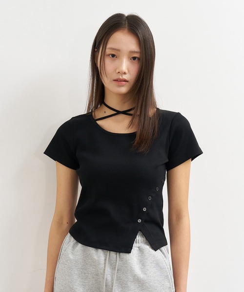 GENERAL IDEA(ジェネラルアイデア)の「GENERAL IDEA/ジェネラルアイディア ボタンスリット&ひも付き半袖Tシャツ(Tシャツ/カットソー・レディース・ホワイト/ブラック・L/M)」の4枚目の写真