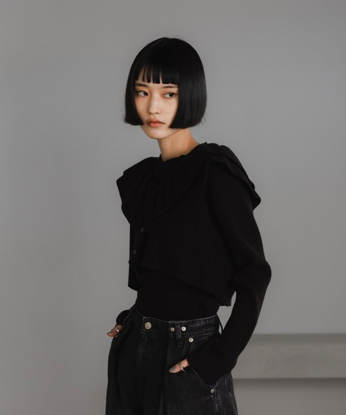 LOWRYS FARM(ローリーズファーム)の「フリル2PニットLS 577213(ニット/セーター・レディース・ブラック/ベージュ/ブラウン・FREE)」の2枚目の写真