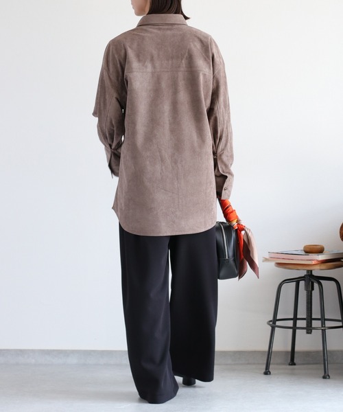 cepo(セポ)の「〈2way〉スウェードライクシャツブラウス(シャツ/ブラウス・レディース・オフホワイト/チャコール/ブラウン・M)」の18枚目の写真