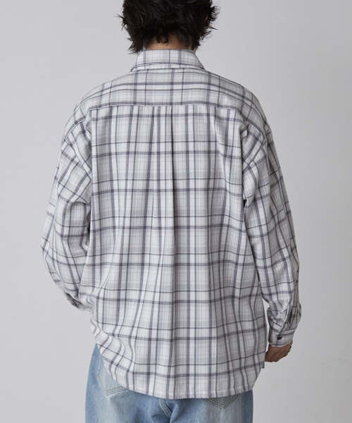 MONO-MART（モノマート）の「オンブレチェック オーバーサイズボックスレギュラーカラーネルシャツ（シャツ/ブラウス・レディース・ブラック/ホワイト/レッド/ブラウン/ネイビー・S/M/L）」の20枚目の写真