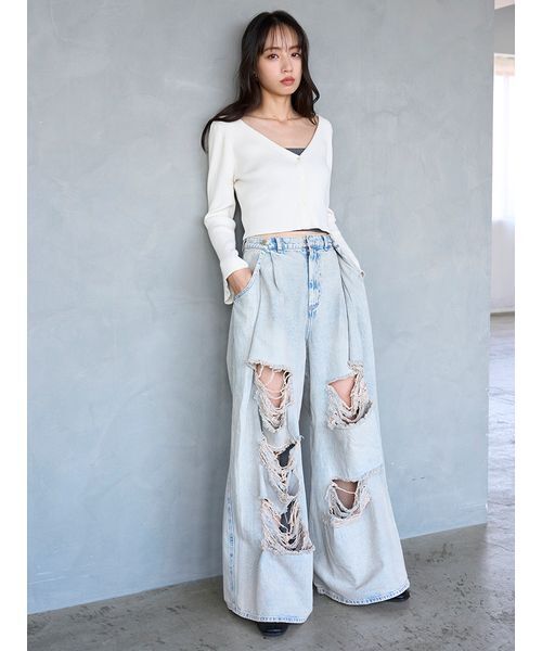 SNIDEL(スナイデル)の「ダメージデニムパンツ(デニムパンツ・レディース・ライトブルー/ライトグレー・1/0)」の10枚目の写真