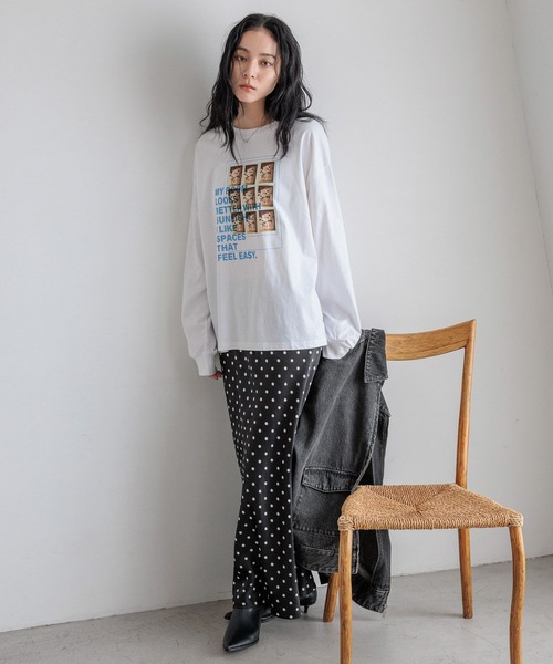 LOWRYS FARM（ローリーズファーム）の「アソートフォトＬＳ　595331（Tシャツ/カットソー・レディース・チャコールグレー/オフホワイト/アイボリー・FREE）」の20枚目の写真