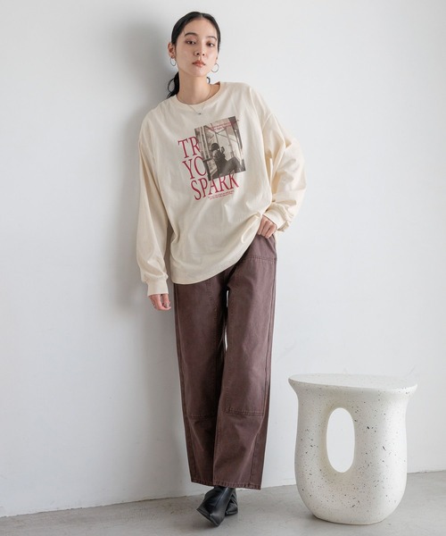 LOWRYS FARM（ローリーズファーム）の「アソートフォトＬＳ　595331（Tシャツ/カットソー・レディース・チャコールグレー/オフホワイト/アイボリー・FREE）」の4枚目の写真