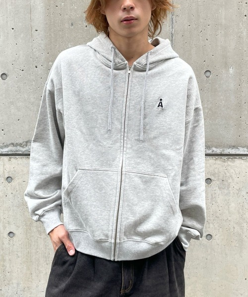 ALAND(エーランド)の「【UNISEX】ALAND/ワッペンジップパーカー(パーカー・レディース・ネイビー/ブラック/ライトグレー・MEDIUM/LARGE)」の3枚目の写真