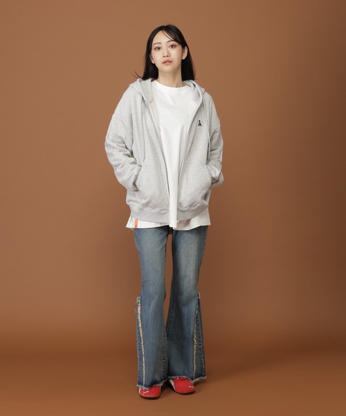 ALAND(エーランド)の「【UNISEX】ALAND/ワッペンジップパーカー(パーカー・レディース・ネイビー/ブラック/ライトグレー・MEDIUM/LARGE)」の14枚目の写真