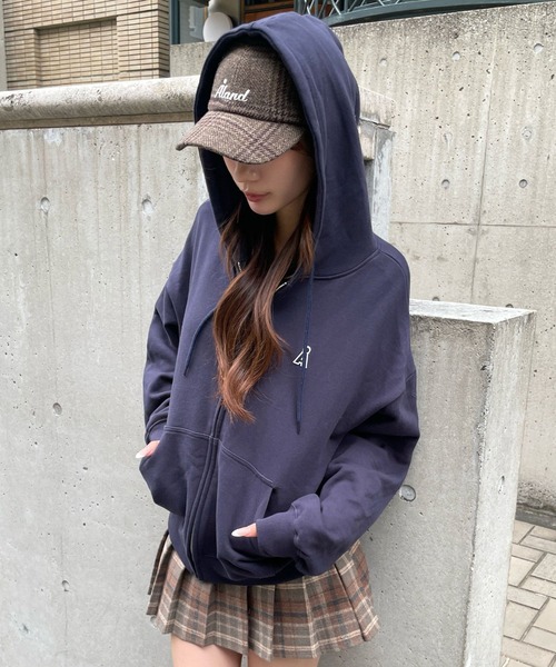 ALAND(エーランド)の「【UNISEX】ALAND/ワッペンジップパーカー(パーカー・レディース・ネイビー/ブラック/ライトグレー・MEDIUM/LARGE)」の8枚目の写真