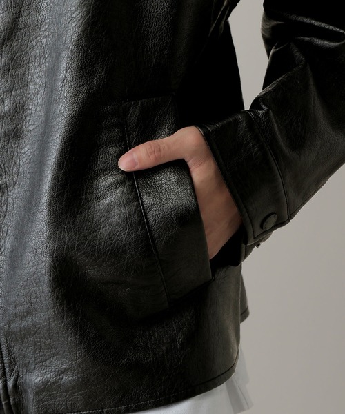 V2（ブイツー）の「V2／ナチュラルレザージャケット（ブルゾン・メンズ・ブラック・MEDIUM/LARGE）」の19枚目の写真