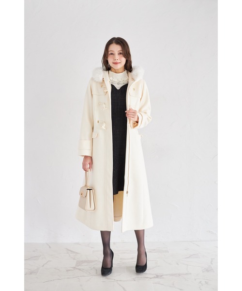 アイボリー フード付き 切替ダッフルコート 取り外し可能なファー付きフィット＆フレアシルエットダッフル