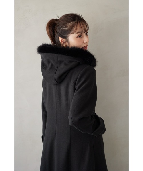 tocco closet(トッコ クローゼット)の「取り外し可能なファー付きフィット&フレアシルエットダッフルコート(ダッフルコート・レディース・アイボリー/ブラック/ピンク/ベージュ・M)」の15枚目の写真