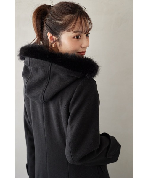 tocco closet(トッコ クローゼット)の「取り外し可能なファー付きフィット&フレアシルエットダッフルコート(ダッフルコート・レディース・アイボリー/ブラック/ピンク/ベージュ・M)」の16枚目の写真