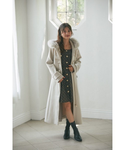 tocco closet(トッコ クローゼット)の「取り外し可能なファー付きフィット&フレアシルエットダッフルコート(ダッフルコート・レディース・アイボリー/ブラック/ピンク/ベージュ・M)」の19枚目の写真