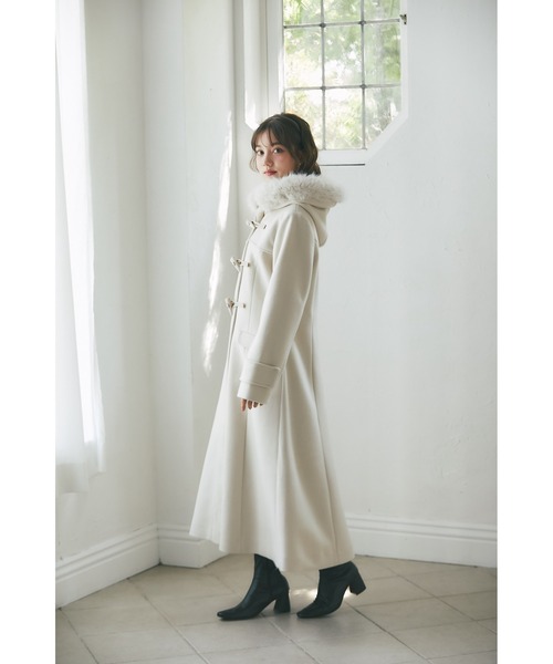 tocco closet(トッコ クローゼット)の「取り外し可能なファー付きフィット&フレアシルエットダッフルコート(ダッフルコート・レディース・アイボリー/ブラック/ピンク/ベージュ・M)」の21枚目の写真