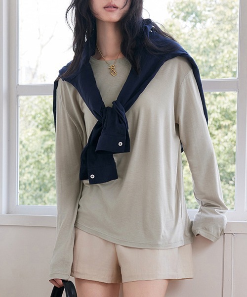 ReRe(リリ)の「ラウンドネックベーシックトップス(Tシャツ/カットソー・レディース・オフホワイト/ブラック/ライトブルー/ベージュ/パープル/グレー・FREE)」の1枚目の写真