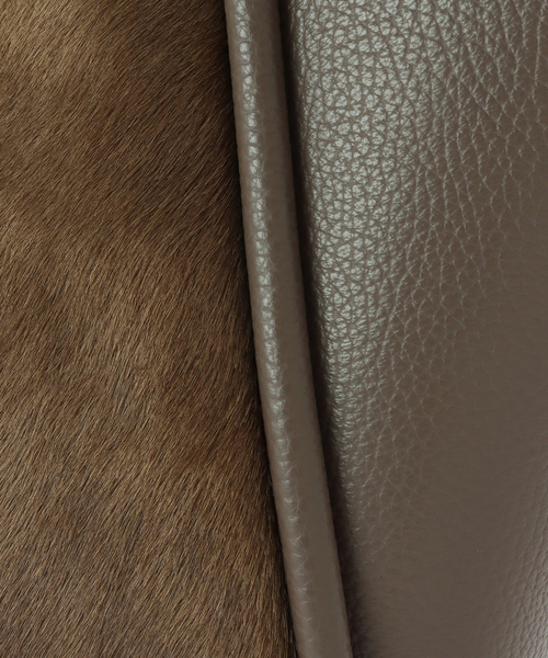 La TOTALITE（ラトータリテ）の「M Rose/エンメローズ レザーコンビバッグ（ショルダーバッグ・レディース・ベージュ/その他6・FREE）」の9枚目の写真