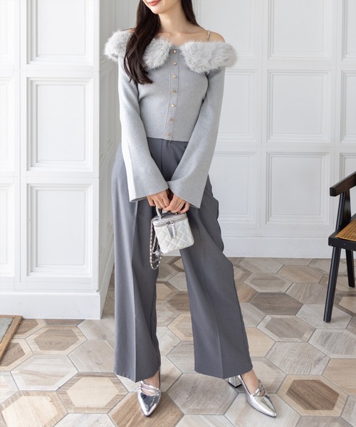 clear（クリア）の「ビジュー肩紐オフショルファーニットトップス[大人 フェミニン 上品]≪AW新作≫（ニット/セーター・レディース・アイボリー/ブラック/ライトグレー・F）」の4枚目の写真