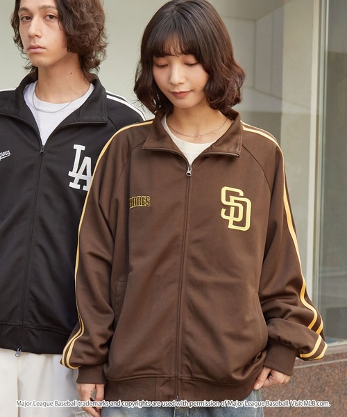 MLB（メジャーリーグベースボール）の「MLB/メジャーリーグベースボール 別注 ワッペン刺繍  サイドライン ダブルジップ オーバーサイズ トラックジャケット（ジャージ・レディース・ブラック/アイボリー/ダークブラウン/ネイビー・M/L）」の22枚目の写真