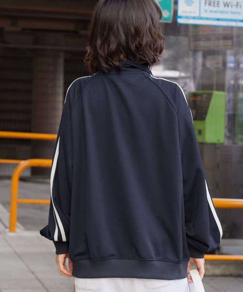 MLB（メジャーリーグベースボール）の「MLB/メジャーリーグベースボール 別注 ワッペン刺繍  サイドライン ダブルジップ オーバーサイズ トラックジャケット（ジャージ・レディース・ブラック/アイボリー/ダークブラウン/ネイビー・M/L）」の17枚目の写真