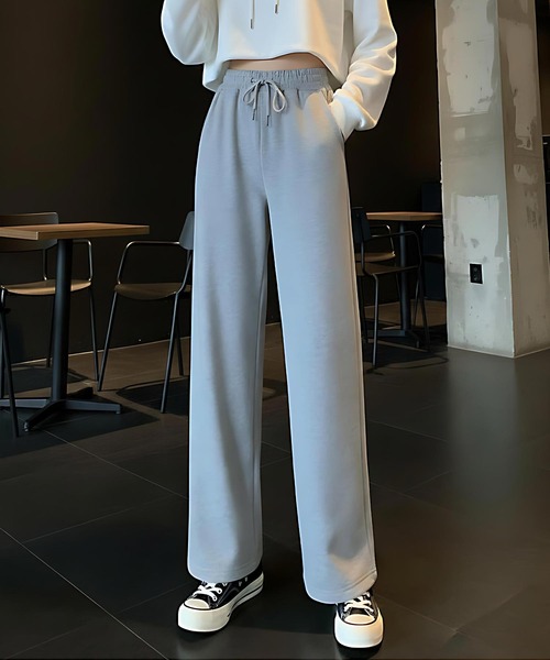 cammie(キャミー)の「あったかスウェットゆるパンツ(スウェットパンツ・レディース・ブラック/グレー・M/L)」の1枚目の写真