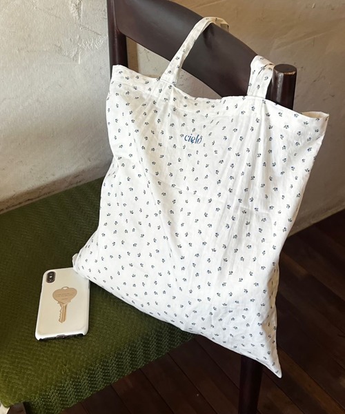 Cielo(シエロ)の「【Cielo/シエロ】petit flower tote bag / プチフラワートートバッグ(トートバッグ・レディース・ホワイト・FREE)」の1枚目の写真