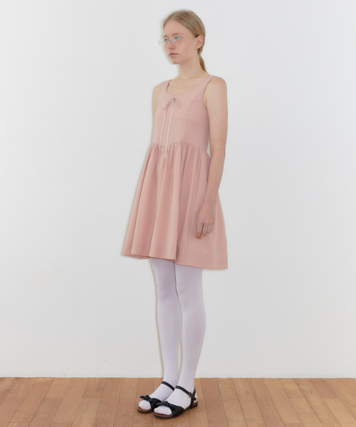 Sinoon ワンピース Round Shirring Sleeveless Dress (Pink)（ワンピース）｜SINOON