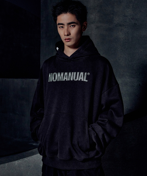 NOMANUAL(NOMANUAL)の「STAMPED LOGO HOODIE - BLACK(パーカー・レディース・その他・MEDIUM/LARGE/X-LARGE/SMALL)」の3枚目の写真