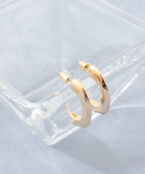grace grace （グラスグラス）の「【grace grace/グラスグラス】ロックC型ピアス（ピアス（両耳用）・レディース・ゴールド・P）」の5枚目の写真