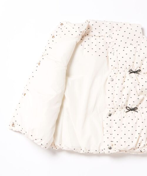 aimoha（アイモハ）の「【aimoha-KIDS-】キッズ　ドットリボン付き中綿ベスト (AW)（ベスト・キッズ・オフホワイト・110/120/130/140/150）」の12枚目の写真