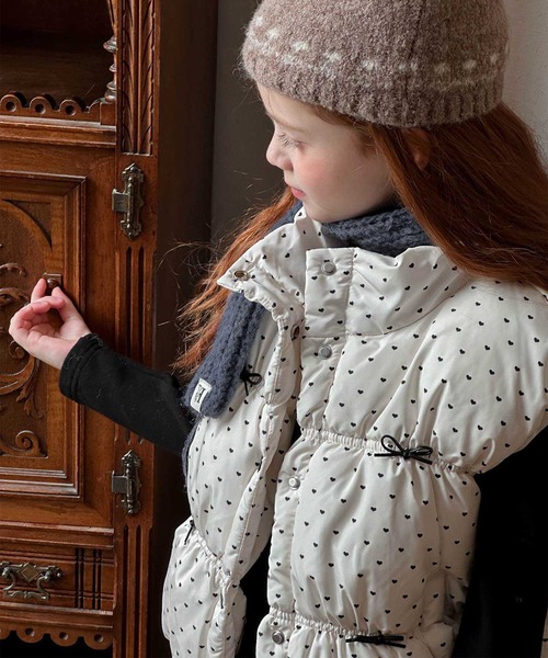 aimoha（アイモハ）の「【aimoha-KIDS-】キッズ　ドットリボン付き中綿ベスト (AW)（ベスト・キッズ・オフホワイト・110/120/130/140/150）」の9枚目の写真