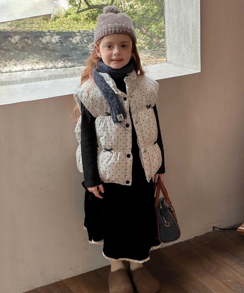 aimoha（アイモハ）の「【aimoha-KIDS-】キッズ　ドットリボン付き中綿ベスト (AW)（ベスト・キッズ・オフホワイト・110/120/130/140/150）」の10枚目の写真