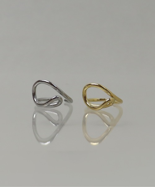 ieLS(イエルズ)の「金属アレルギー対応「ieLS」ステンレス ウェーブラインリング(リング・メンズ・ゴールド/シルバー・FREE)」の1枚目の写真