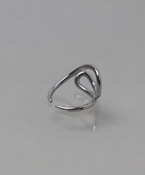 ieLS(イエルズ)の「金属アレルギー対応「ieLS」ステンレス ウェーブラインリング(リング・メンズ・ゴールド/シルバー・FREE)」の6枚目の写真