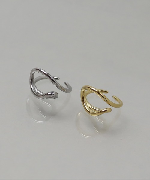 ieLS(イエルズ)の「金属アレルギー対応「ieLS」ステンレス ウェーブラインリング(リング・メンズ・ゴールド/シルバー・FREE)」の8枚目の写真