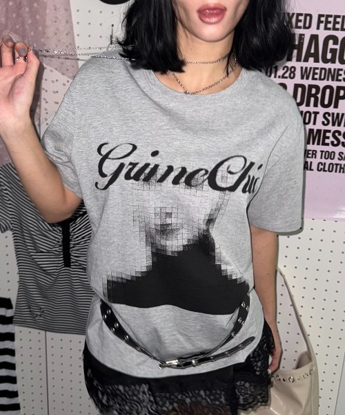 SHAGGIE(シャギー)の「【メンズ着用サイズ展開あり】ピクセルフォトロゴTシャツ(Tシャツ/カットソー・レディース・ホワイト/パープル/グレー/レッド・LARGE/SMALL)」の17枚目の写真