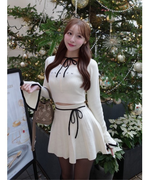 ダーリッチ　ウエストオープンリボンデザインニットミニワンピース ウエストオープンリボンデザインニットミニワンピース（ワンピース