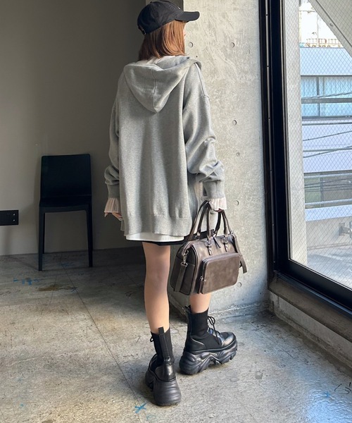 PAGEBOY（ページボーイ）の「ビンテージニットZIPパーカー2/フーディ 【ミドル・ロング丈の選べる2サイズ展開】（パーカー・レディース・グレー/チャコールグレー/ネイビー・SMALL/FREE）」の17枚目の写真