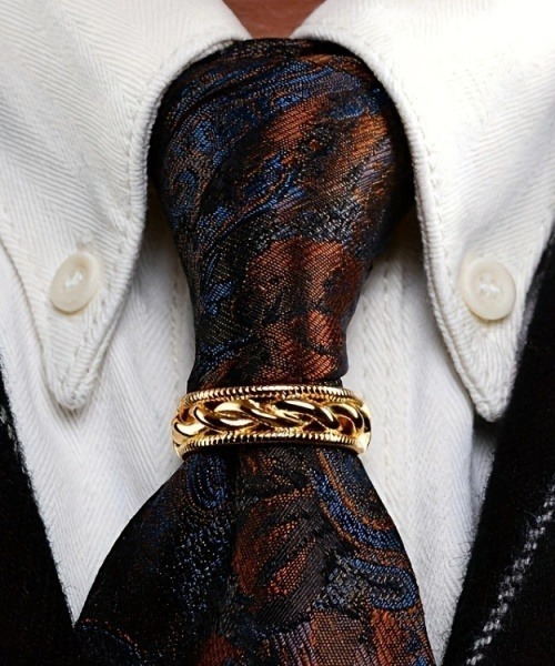 Fun & Daily（ファンアンドデイリー）の「F&D : ツイストネクタイカフスリング（ネクタイピン・メンズ・シルバー/ゴールド・FREE）」の4枚目の写真