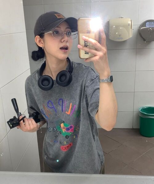 PHILIPPAKER（フィリップペイカー）の「ビエムシーミニバスクレヨン半袖Tシャツピグメントヴィンテージブラック（Tシャツ/カットソー・レディース・その他・MEDIUM/LARGE/X-LARGE）」の18枚目の写真
