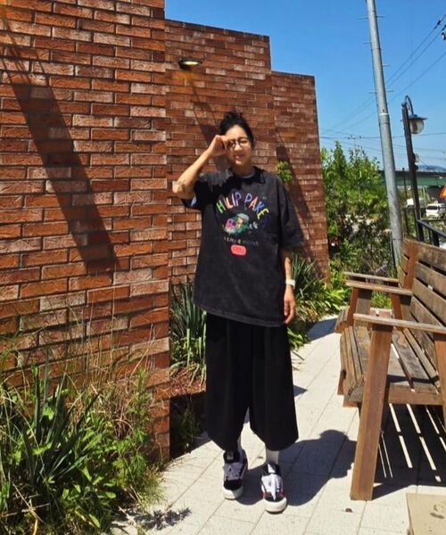 PHILIPPAKER（フィリップペイカー）の「ビエムシーミニバスクレヨン半袖Tシャツピグメントヴィンテージブラック（Tシャツ/カットソー・レディース・その他・MEDIUM/LARGE/X-LARGE）」の3枚目の写真