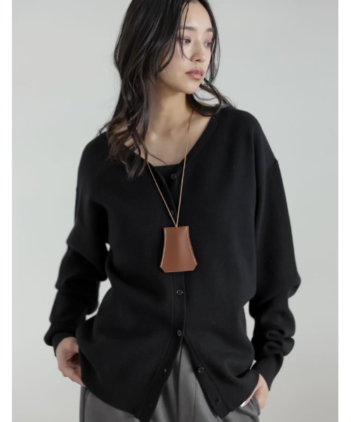 Re:EDIT（リエディ）の「フェイクレザーホルダーネックレス（ネックレス・レディース・キャメル/ブラック・FREE）」の8枚目の写真